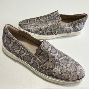 Naturalizer Snakeskin Print Slip On Sneakers Womens 8